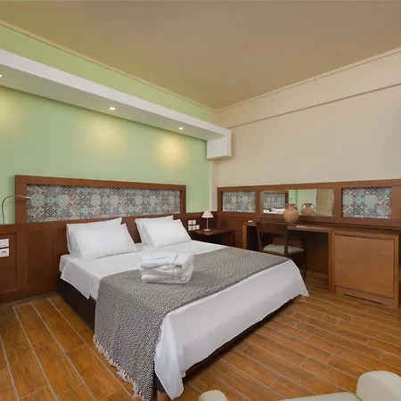 Hotel Gq & Club - Adults Only 4*